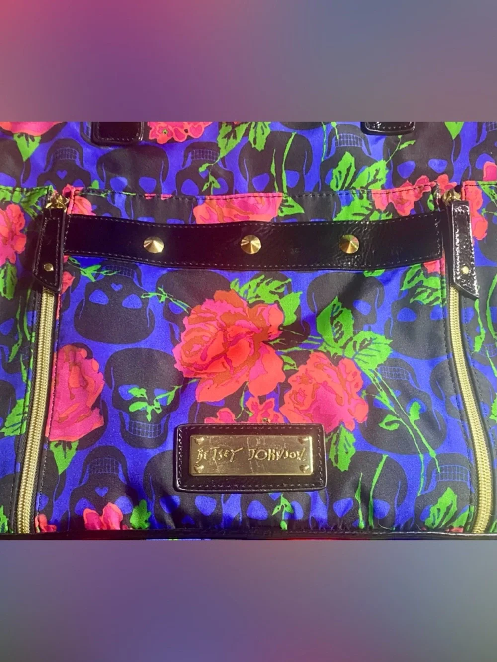 Betsey Johnson EUC “Skulls in Bloom